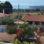 Sunny House Loutraki Is A Modern Loft Studio With Views Of The Bay And Mountains On The Top Floor With A Separate Entrance And Private Parking Isthmia