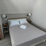 Sunny House Loutraki Is A Modern Loft Studio With Views Of The Bay And Mountains On The Top Floor With A Separate Entrance And Private Parking Isthmia