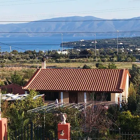 شقة Sunny Loutraki Is A Modern With Views Of The Bay And Mountains With Private Parking