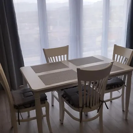 شقة Sunny Loutraki Is A Modern With Views Of The Bay And Mountains With Private Parking *