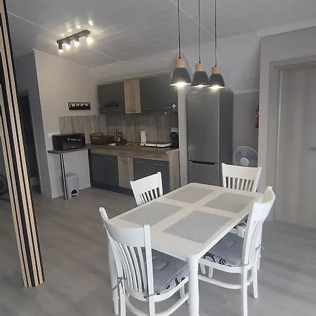 شقة Sunny Loutraki Is A Modern With Views Of The Bay And Mountains With Private Parking *
