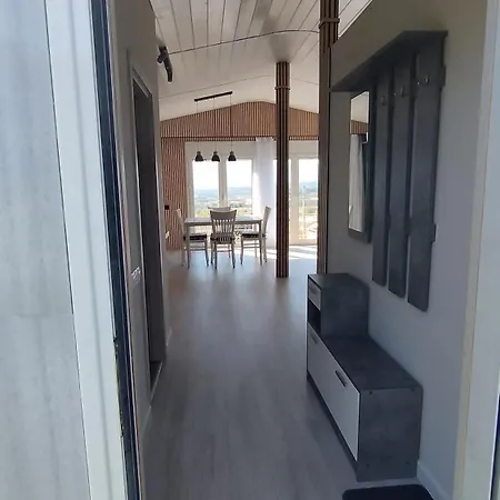شقة Sunny Loutraki Is A Modern With Views Of The Bay And Mountains With Private Parking