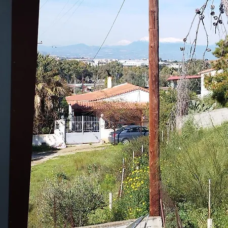 Sunny Loutraki Is A Modern With Views Of The Bay And Mountains With Private Parking شقة لوتراكي