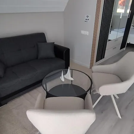 شقة Sunny Loutraki Is A Modern With Views Of The Bay And Mountains With Private Parking لوتراكي