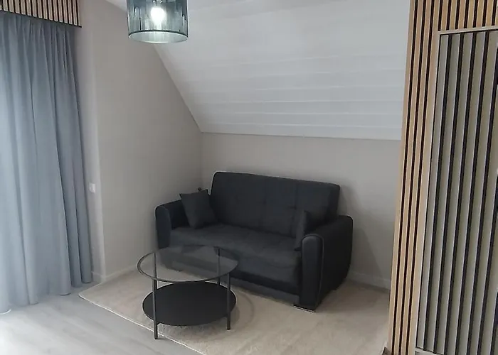 Sunny House Loutraki Is A Modern Loft Studio With Views Of The Bay And Mountains On The Top Floor With A Separate Entrance And Private Parking شقة *